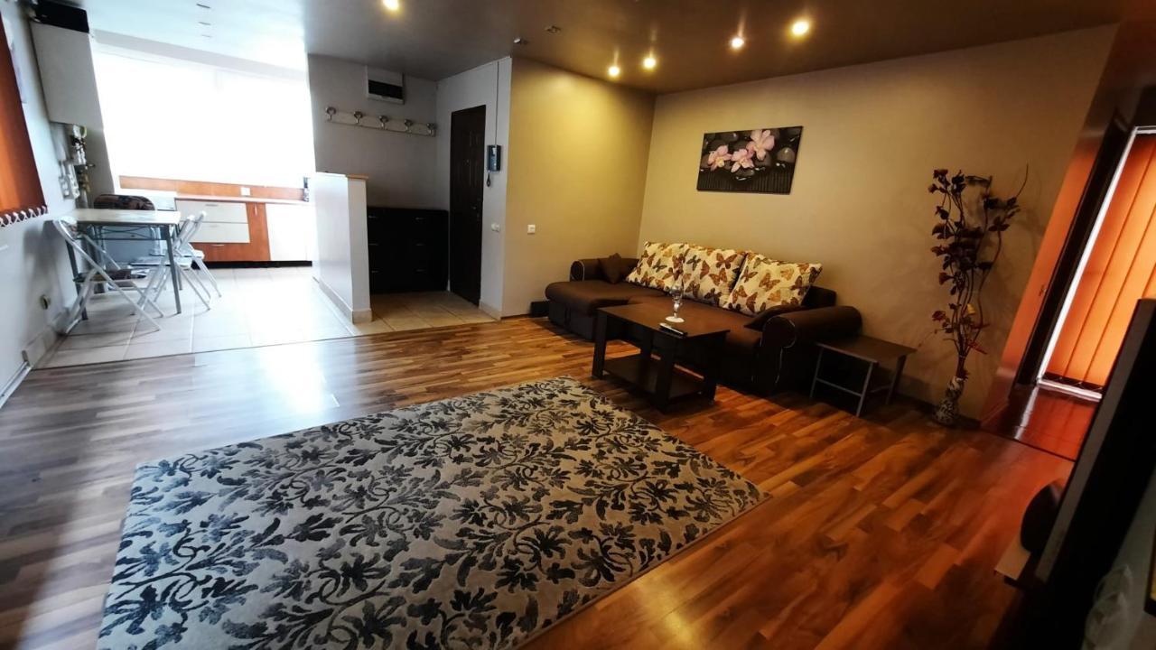 Apartament Laurentiu - Etaj.1 Bukares Bagian luar foto