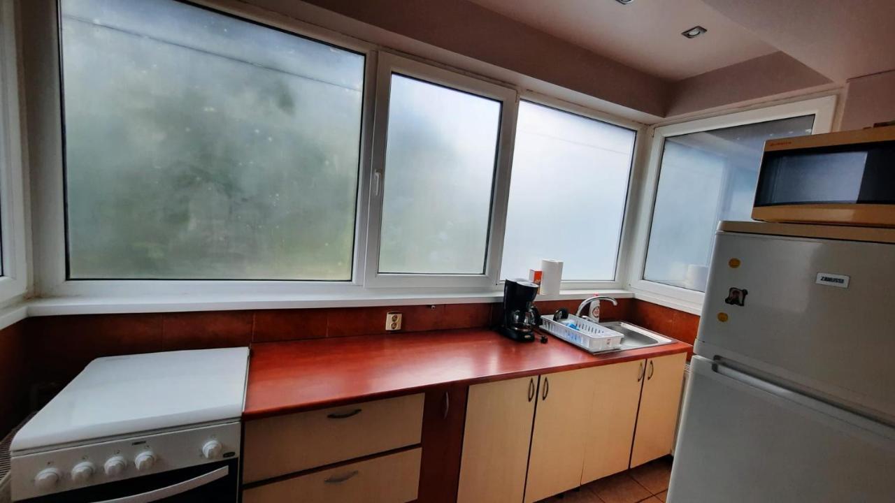 Apartament Laurentiu - Etaj.1 Bukares Bagian luar foto