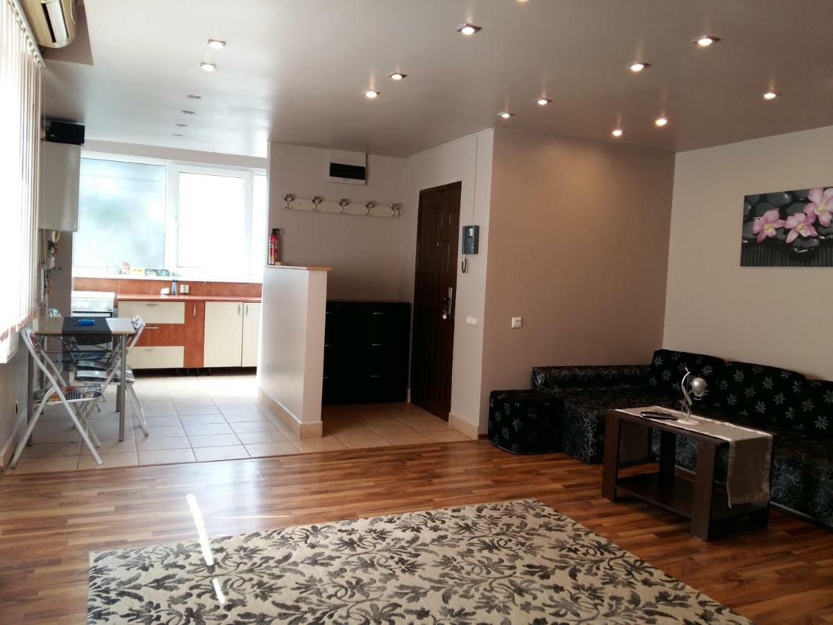 Apartament Laurentiu - Etaj.1 Bukares Bagian luar foto