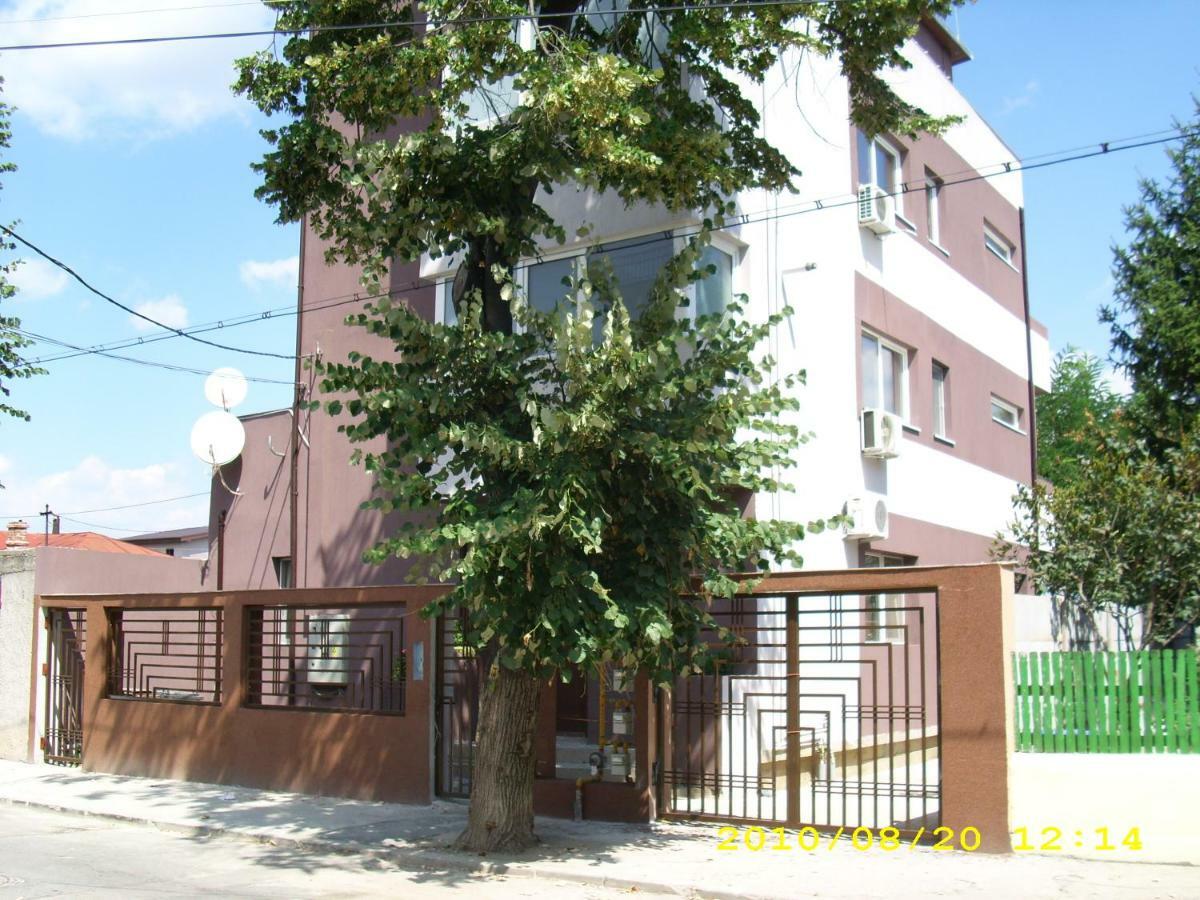 Apartament Laurentiu - Etaj.1 Bukares Bagian luar foto