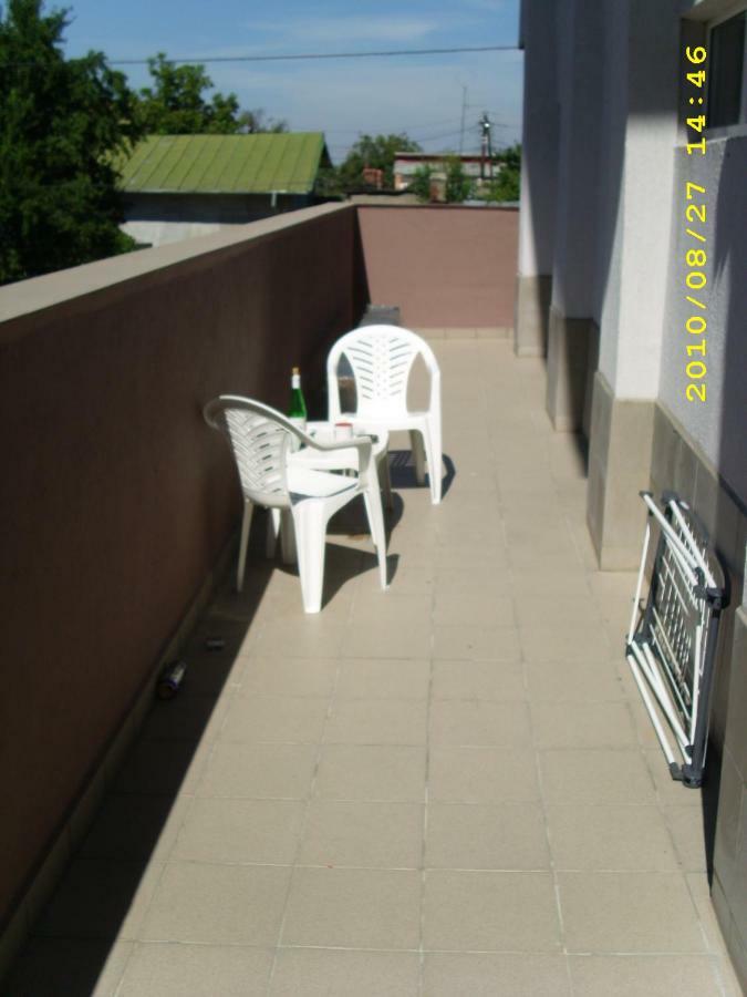 Apartament Laurentiu - Etaj.1 Bukares Bagian luar foto